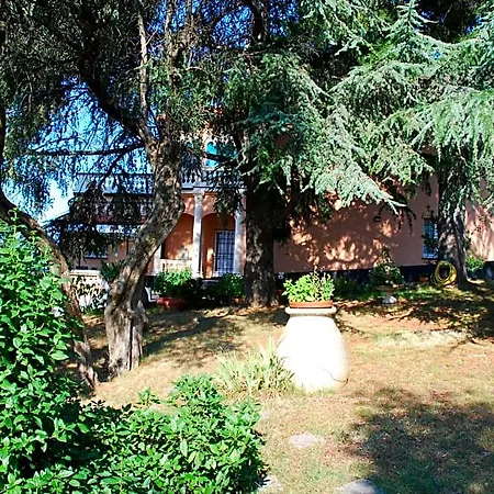 Rocca Nocleg ze śniadaniem 4*
